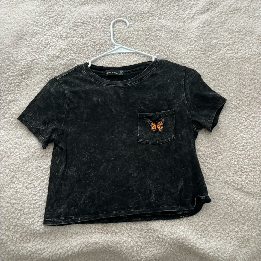 short sleeve tee, only worn a few times